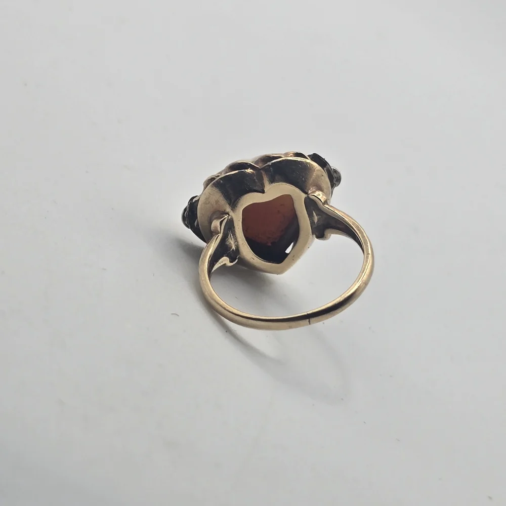 10k Gold Cameo Heart Ring - Picture 6 of 8